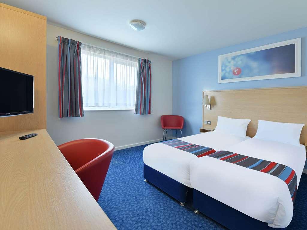 Travelodge Ilminster Room photo